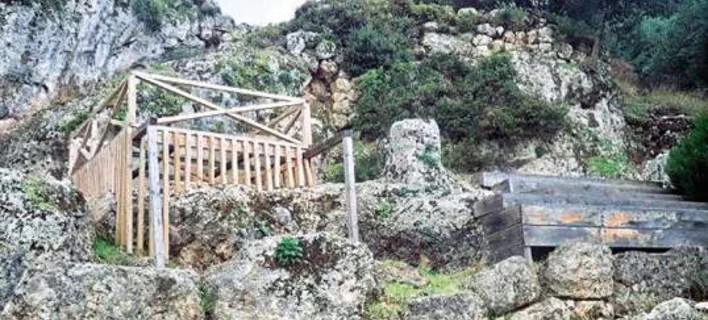 Σε άθλια κατάσταση το παλάτι του Οδυσσέα στην Ιθάκη – Ανασκαφές εν όψει εκλογών υποσχέθηκε ο Τσίπρας!